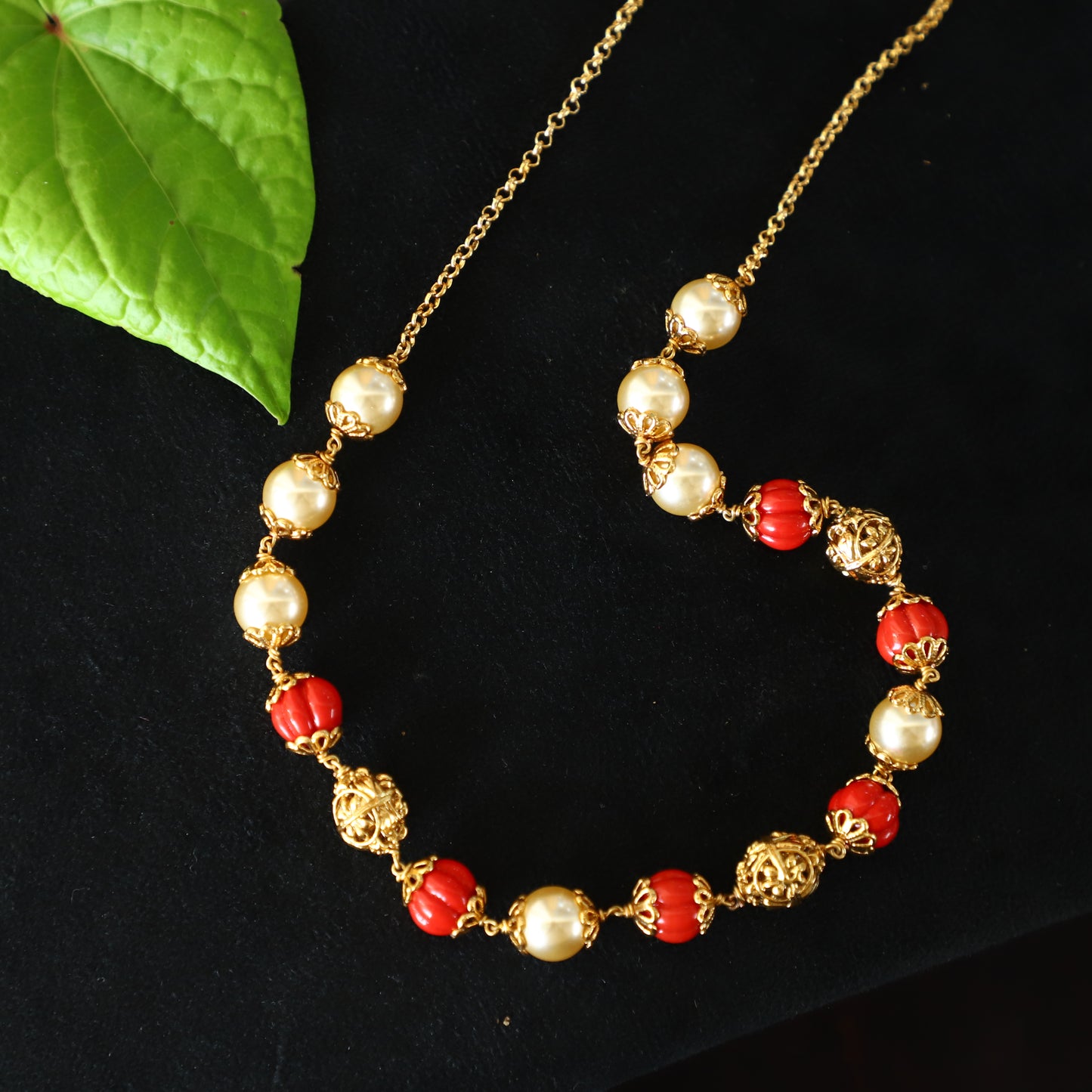 PAVALAM" BEADS CHAIN