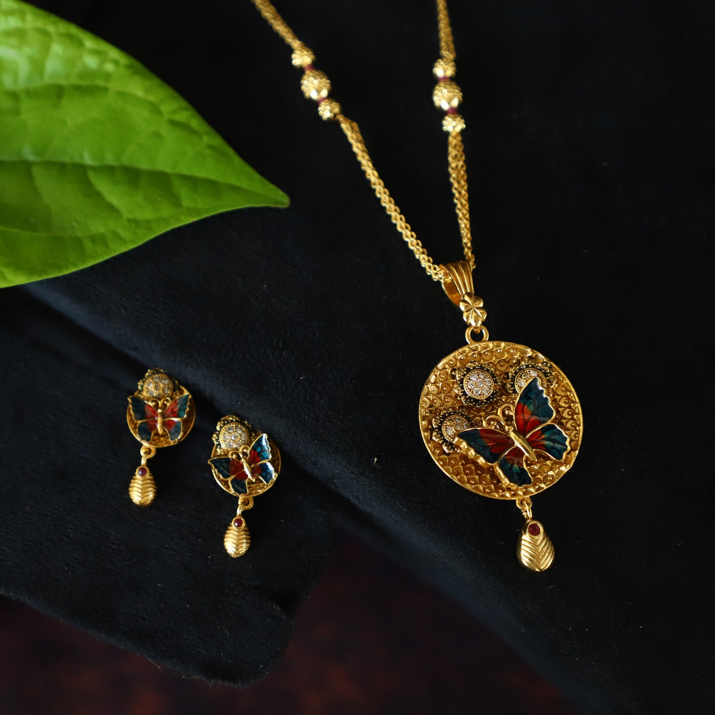 ALMOND SET"