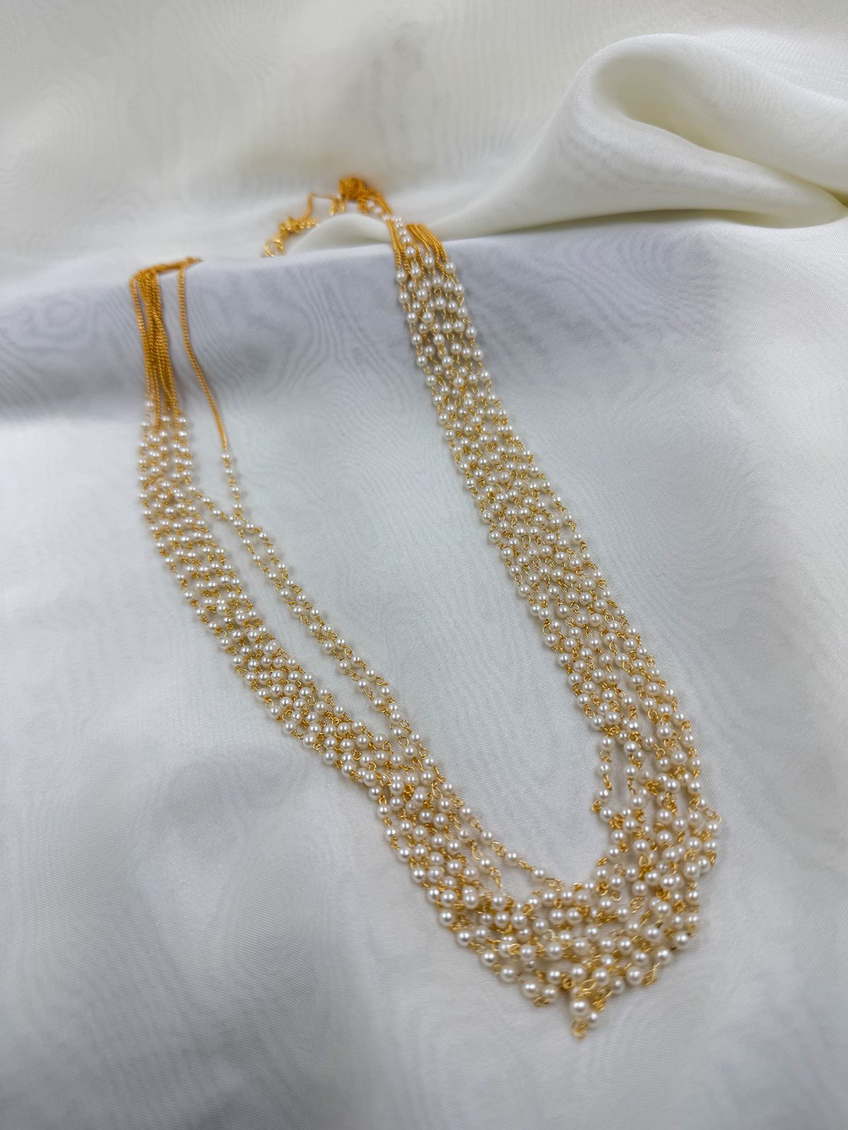 SEVEN LAYER PEARL CHAIN