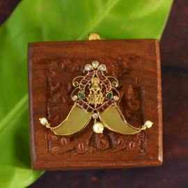 RUPEE SINGA PAL SMAII PENDENT