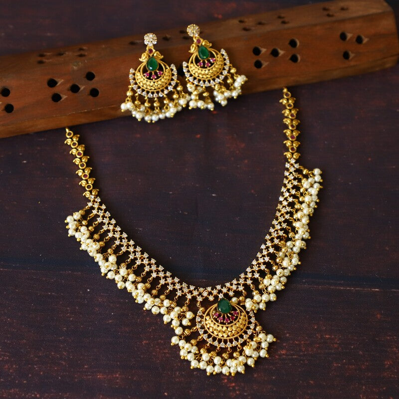 GUTTAPUSALU NECKPIECE