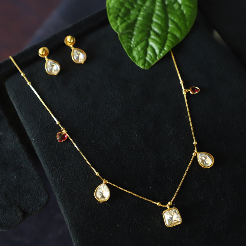BUTTERCUPS CHAIN
