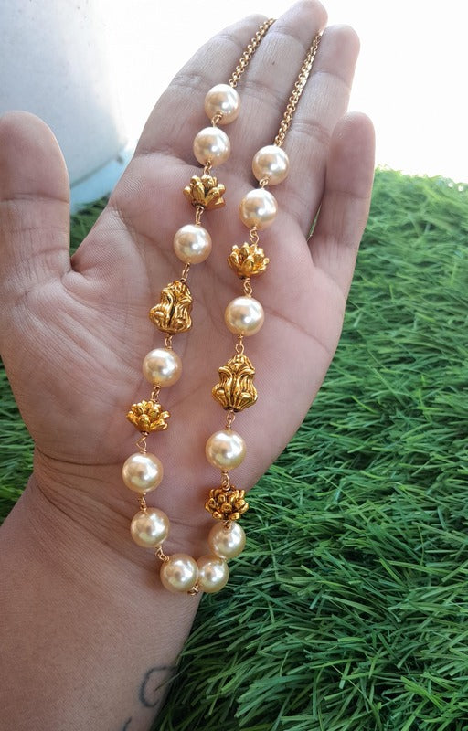 White pearl with lotus design bead chain