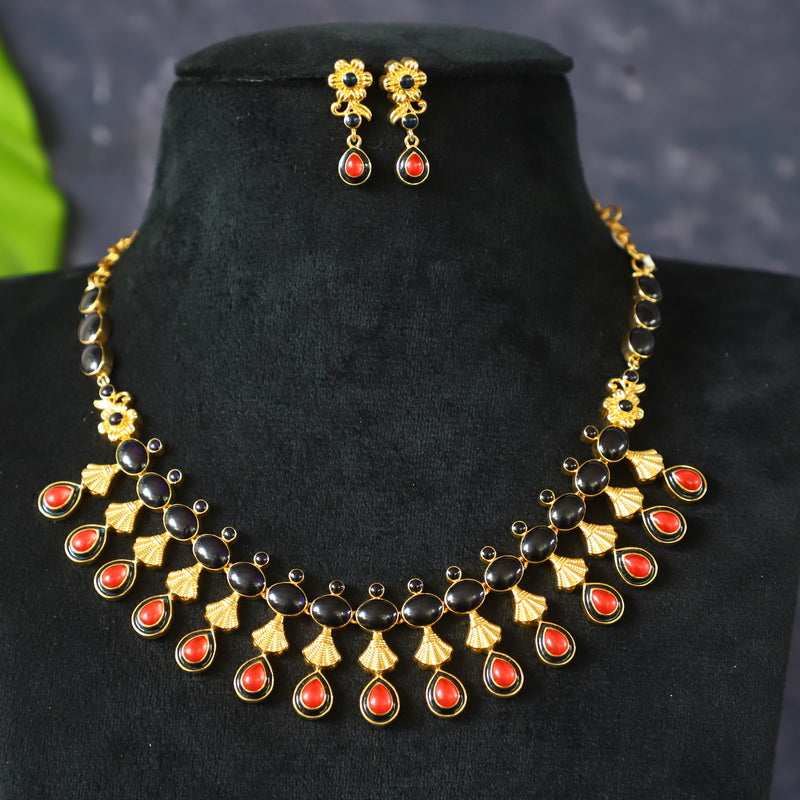 KEMP NECKPIECE