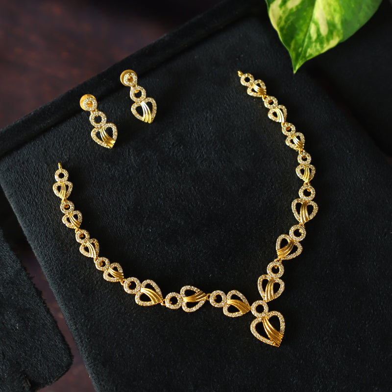 RAI NECKPIECE