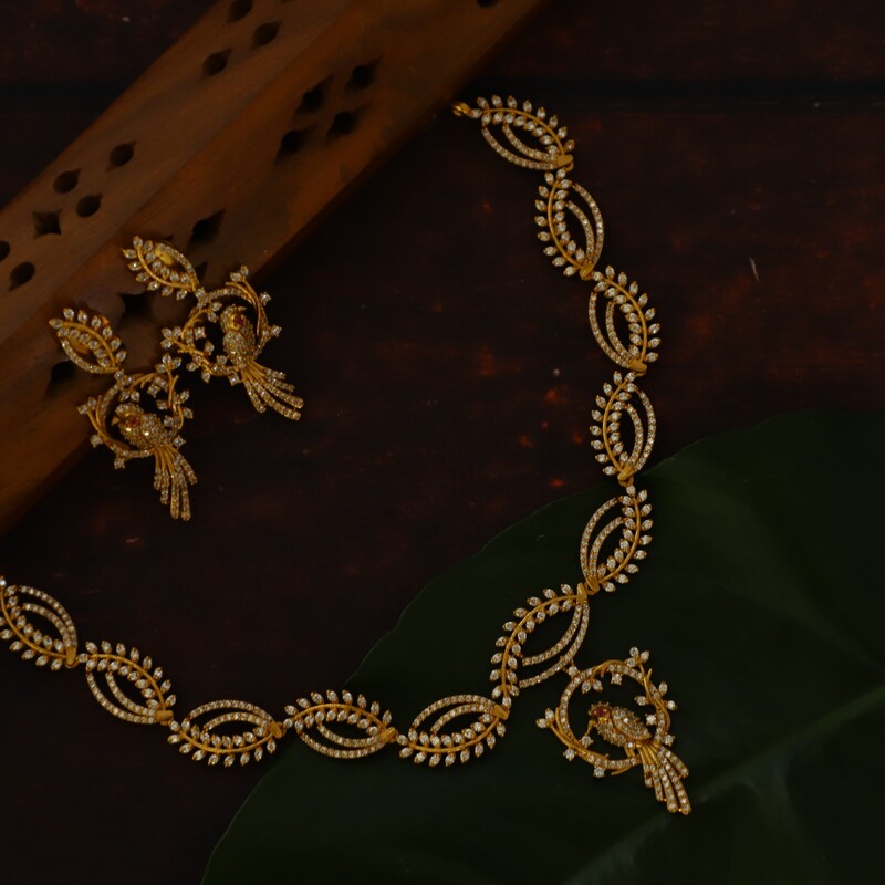 POPAT NECKPIECE