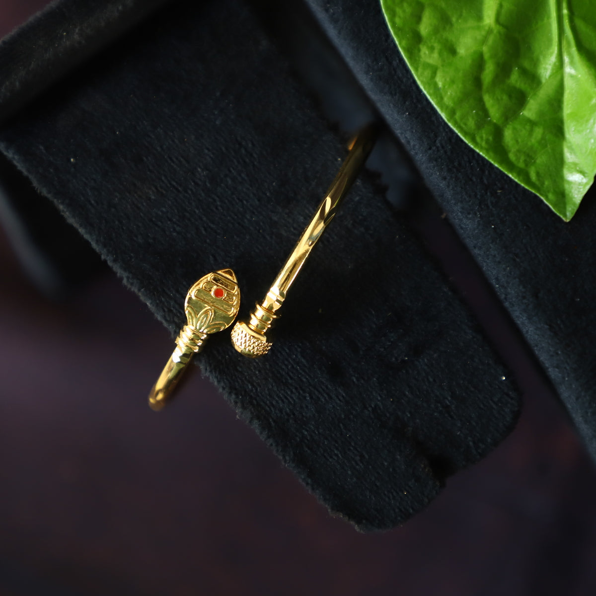 VEL BRACELET"