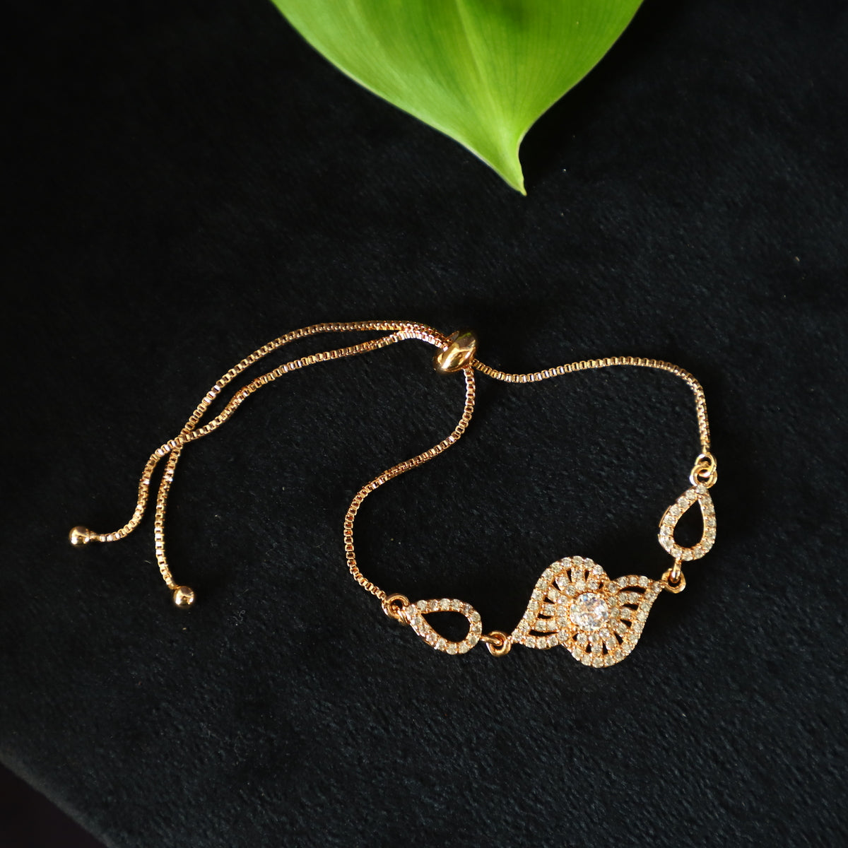 OVAL BRACELET