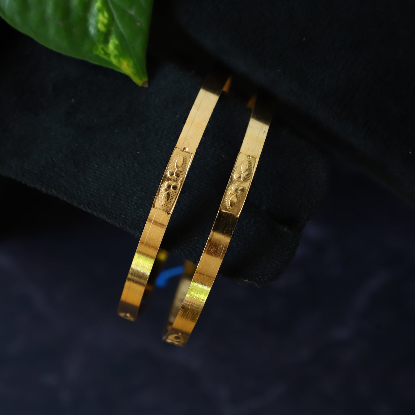 BEECHNUT BANGLE