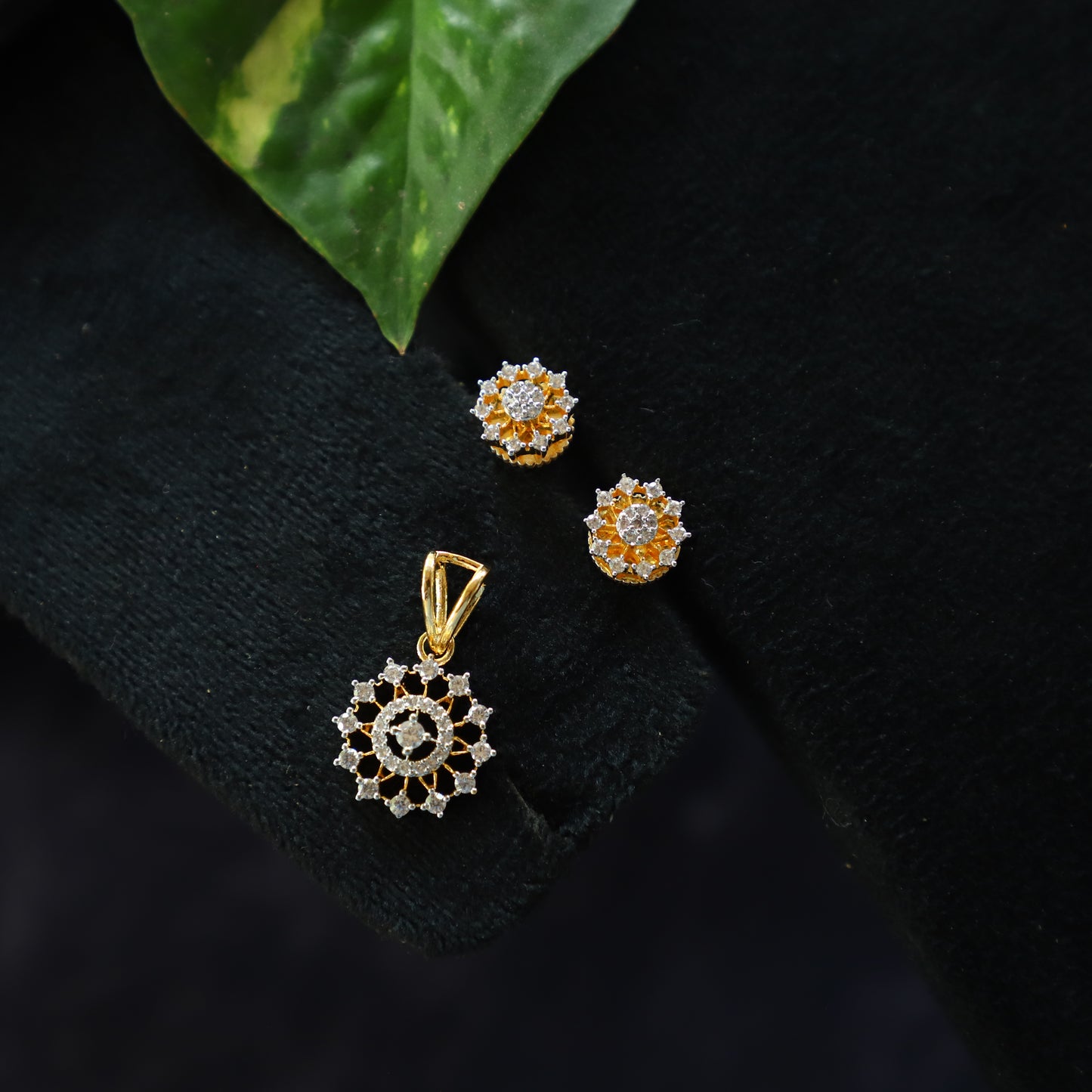 DATE PENTAND SET