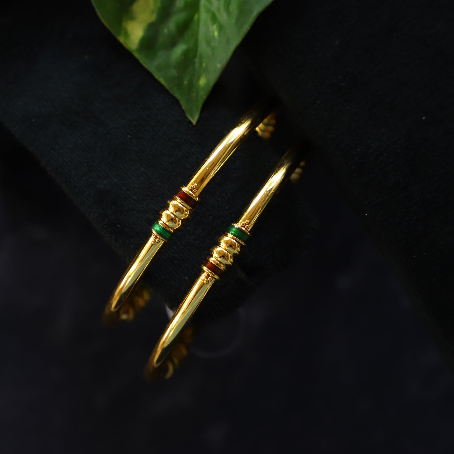 CHICKPEA BANGLE