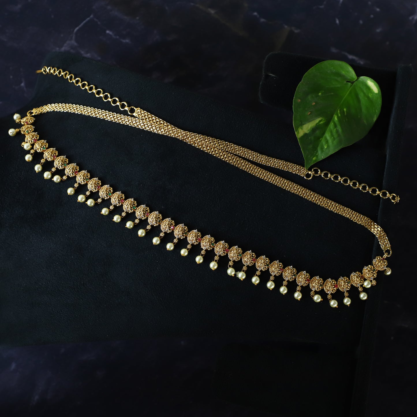 CURRANT HIPCHAIN