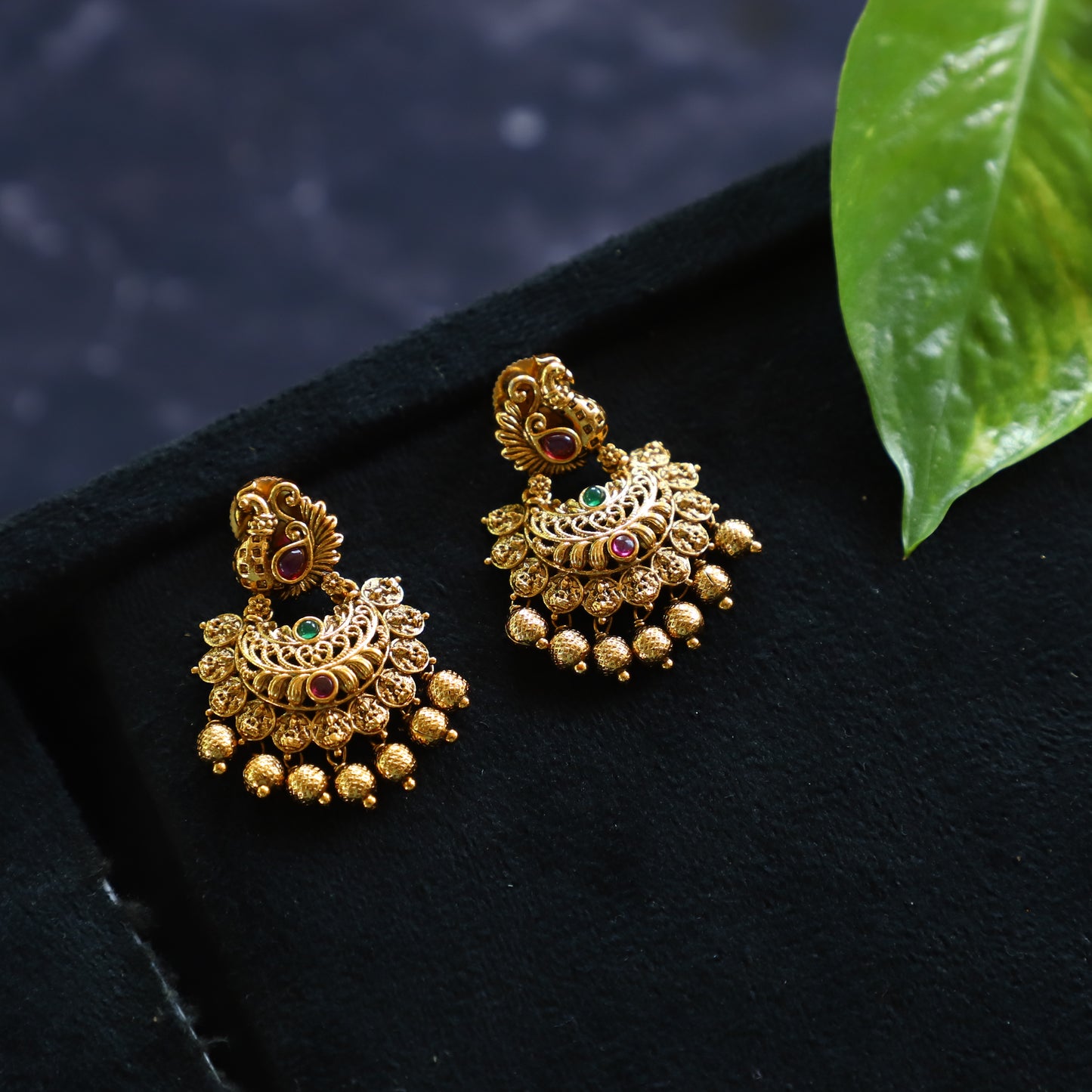 AJA EARRING