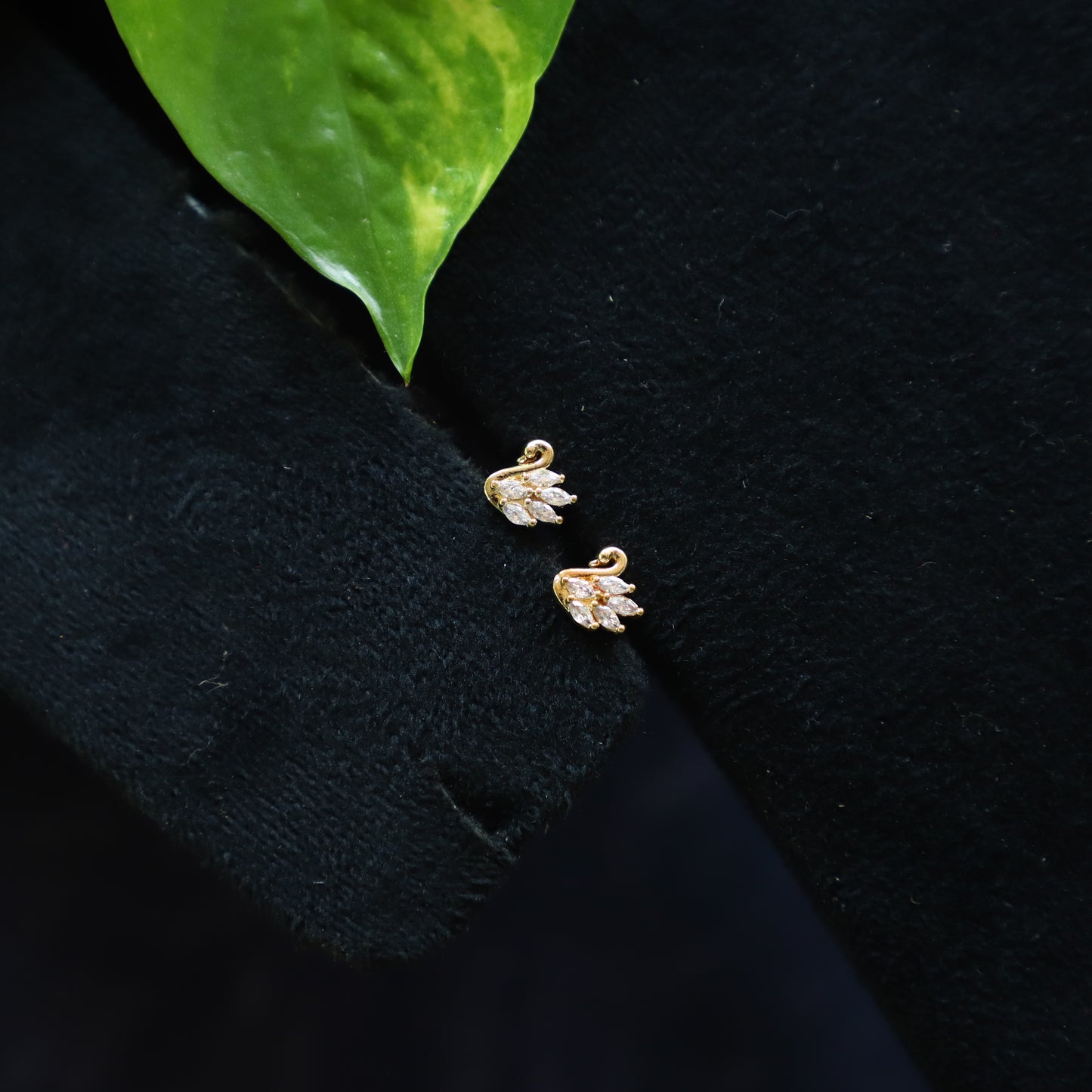 CAIQUE EARRING