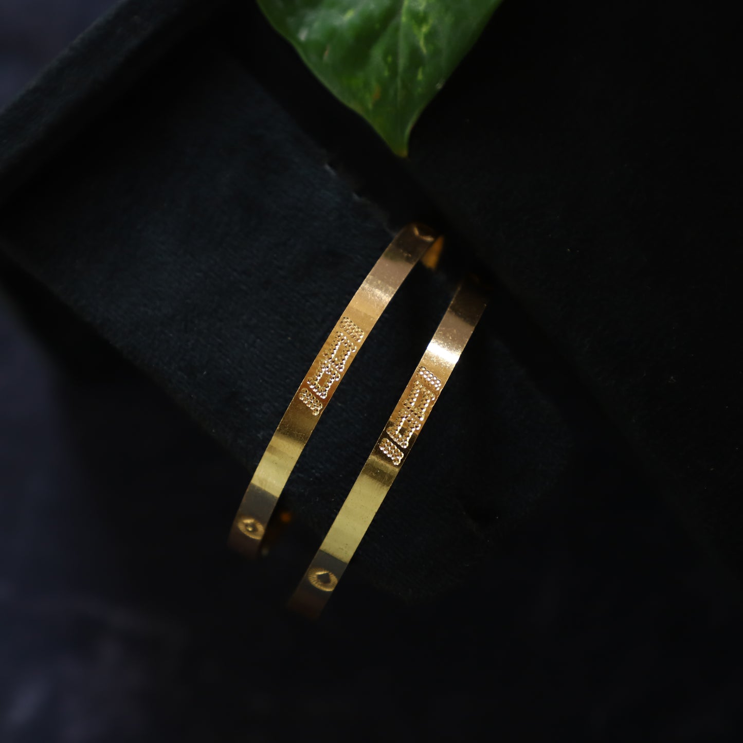 COLANUT BANGLE