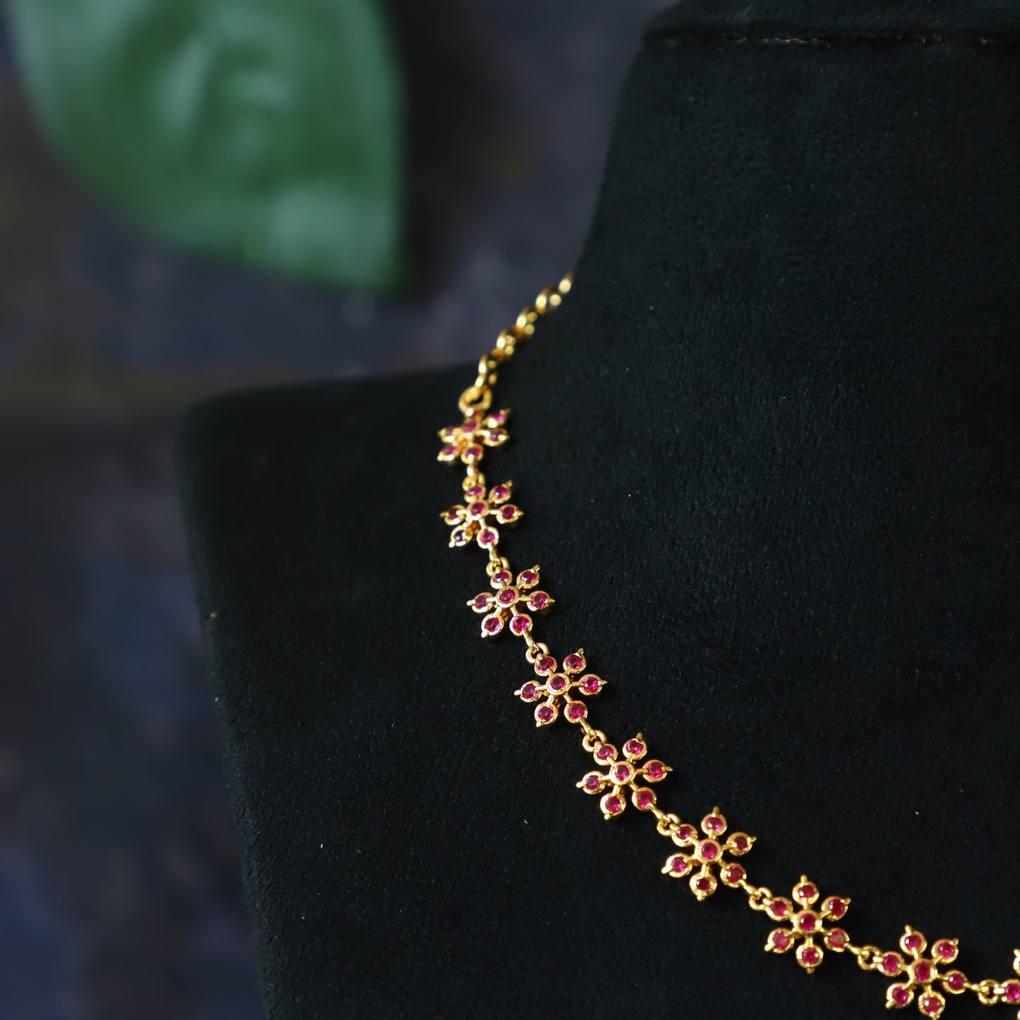 MORGAN NECKPIECE