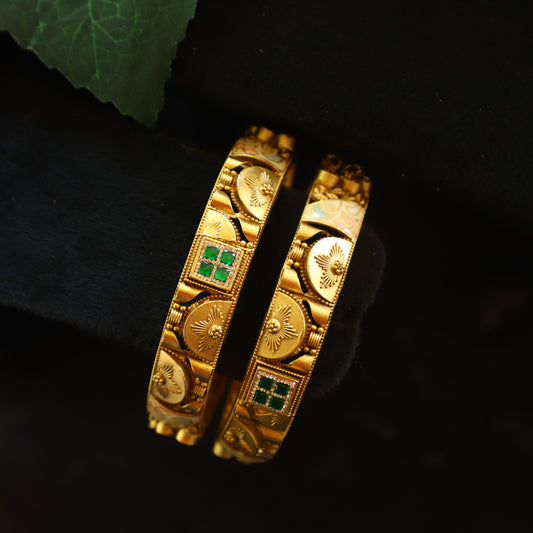 'FEATHER 'BANGLES