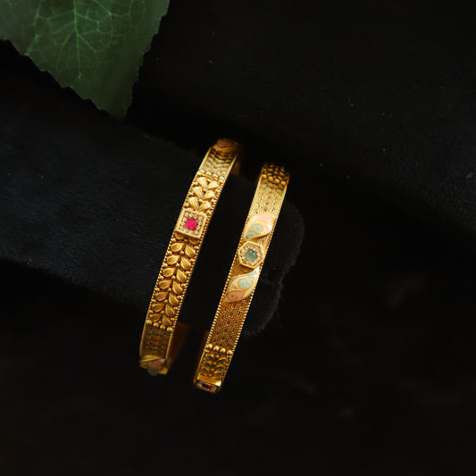 LEAFED BANGLES
