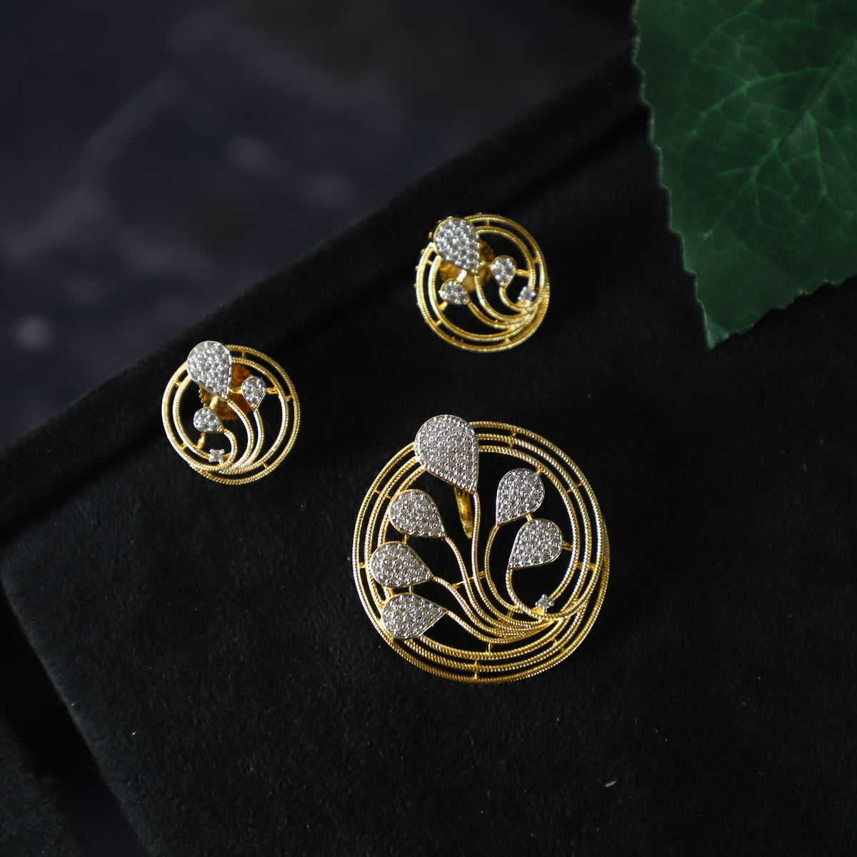 DIAMOND PENDANT SET