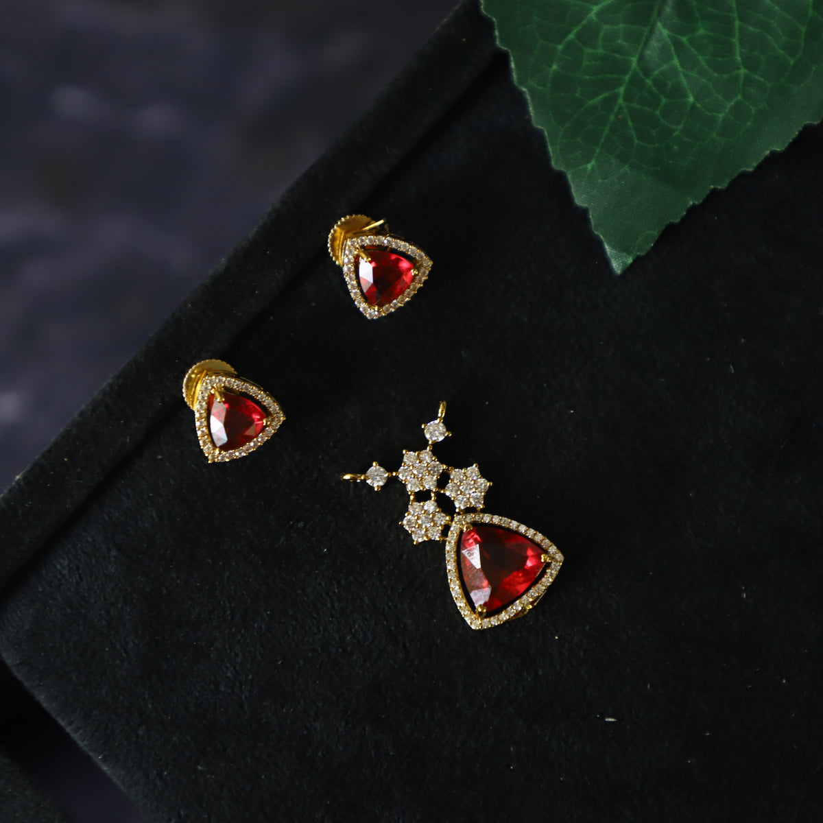 DUAL PENDANT