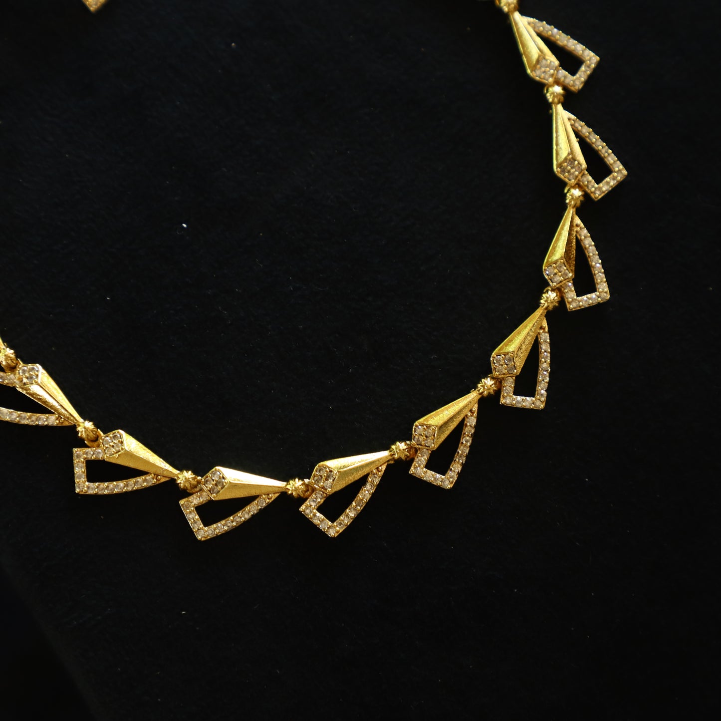 ROSEMARY NECKPIECE