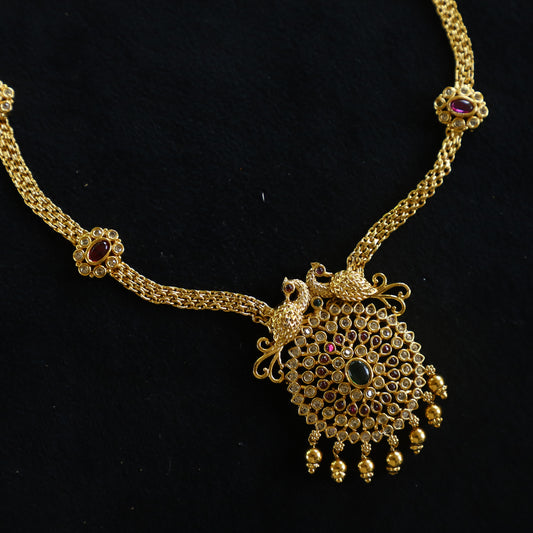 OVELSHAPE NECKPIECE