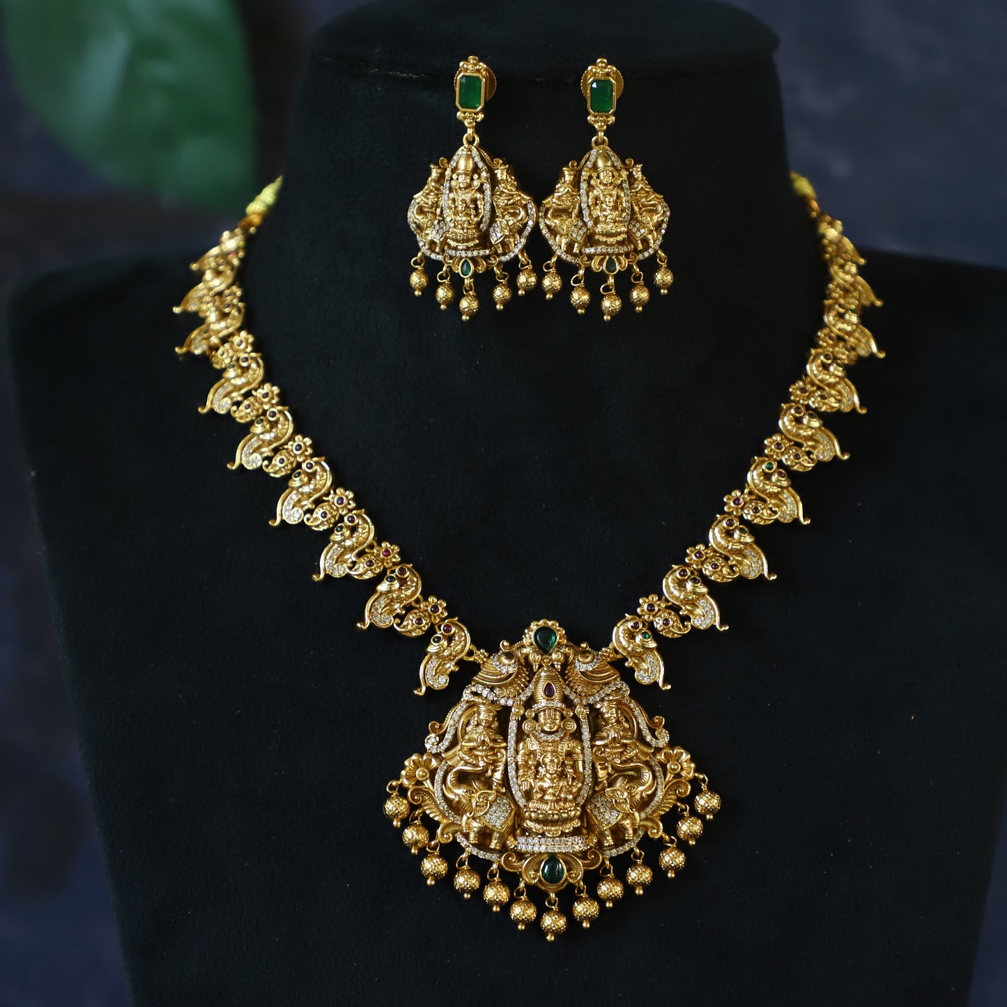 BALAJI NECKPIECE