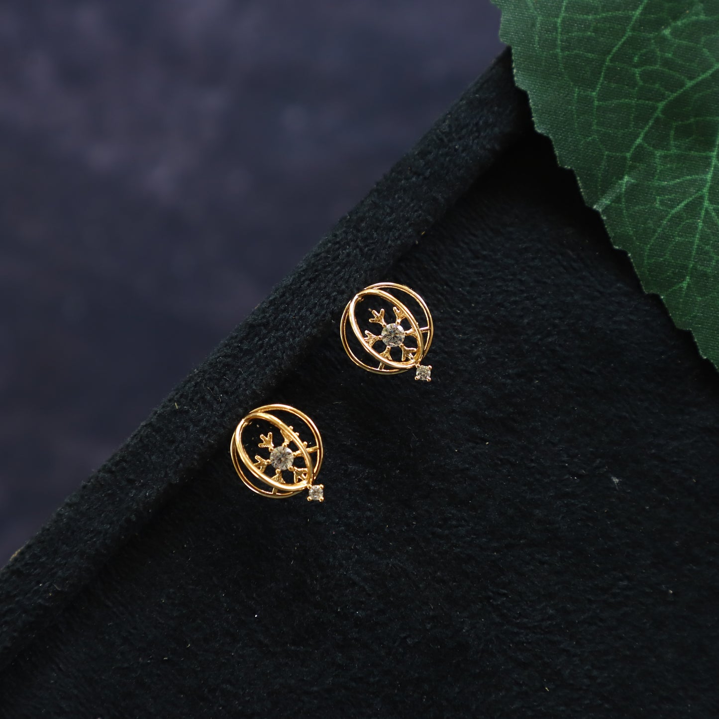 KALE EARRING