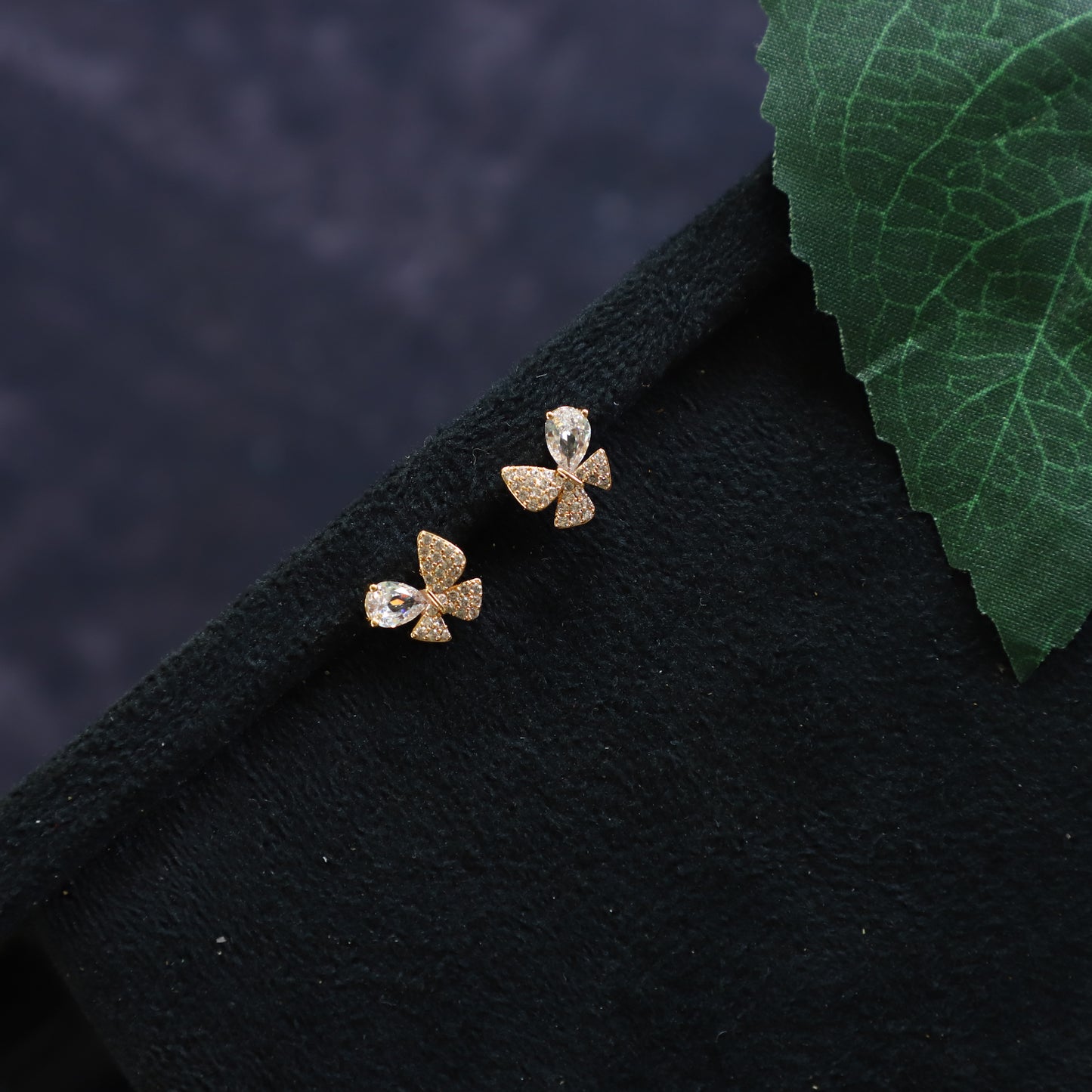 BEGONIA EARRING