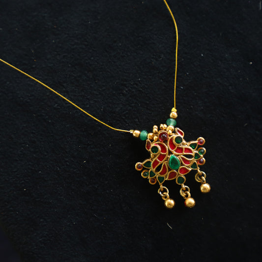 PEACOCK INVISIBLE CHAIN