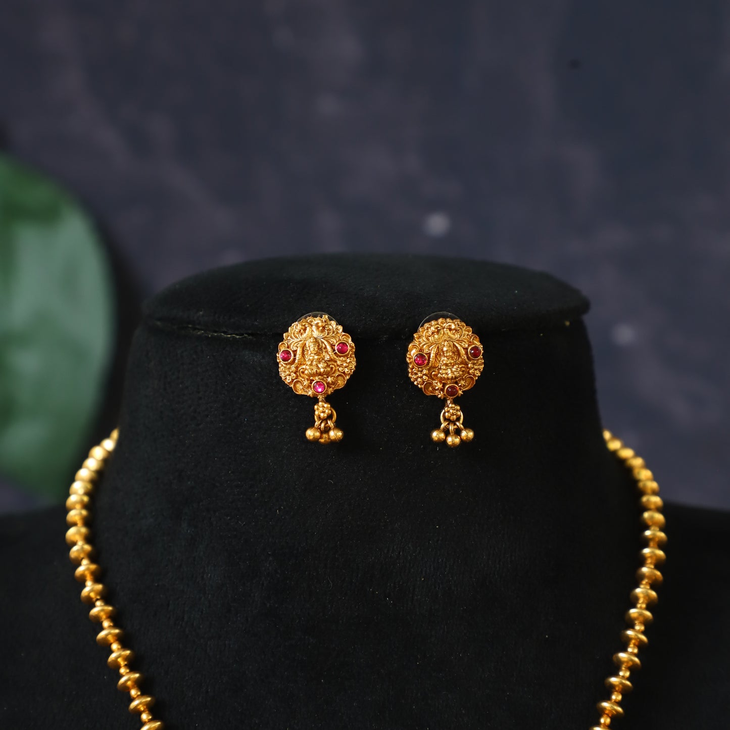 ARKWRIGHT NECKPIECE