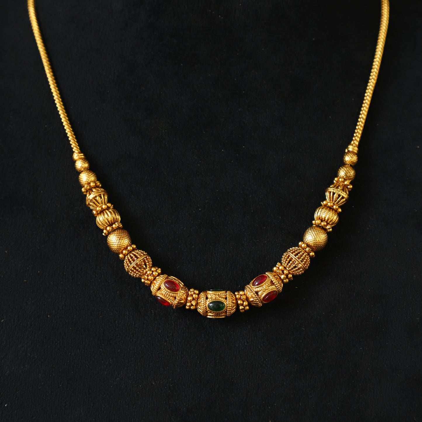 ALONSO NECKPIECE
