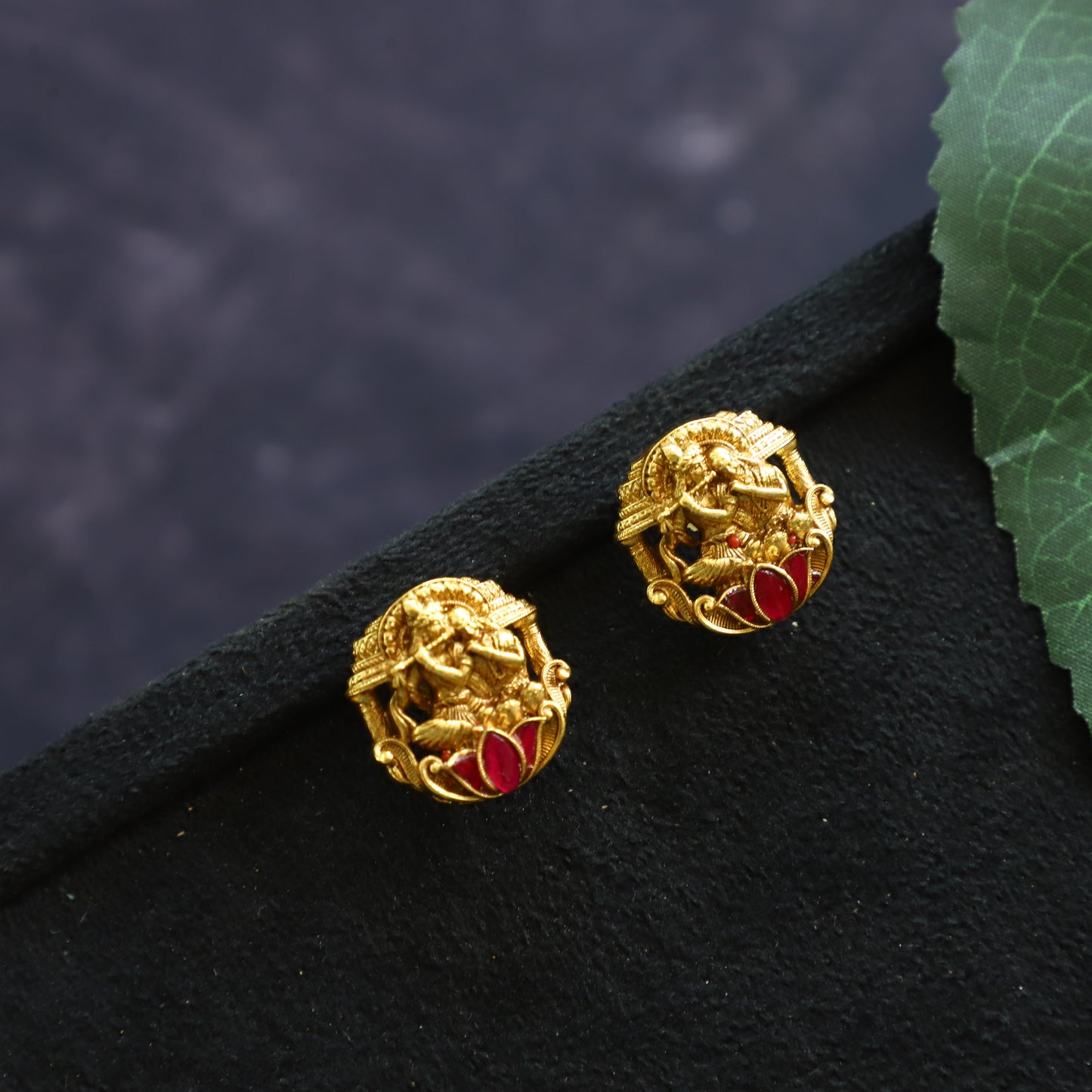 WADE EARRING