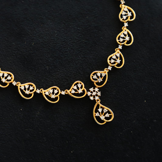 GLISTER NECKPIECE