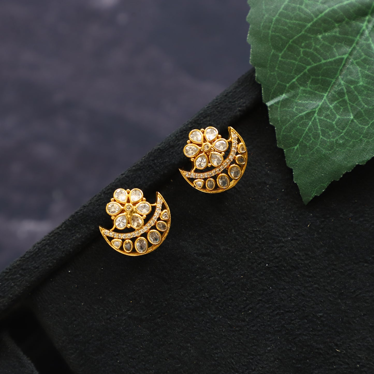 MIA EARRING