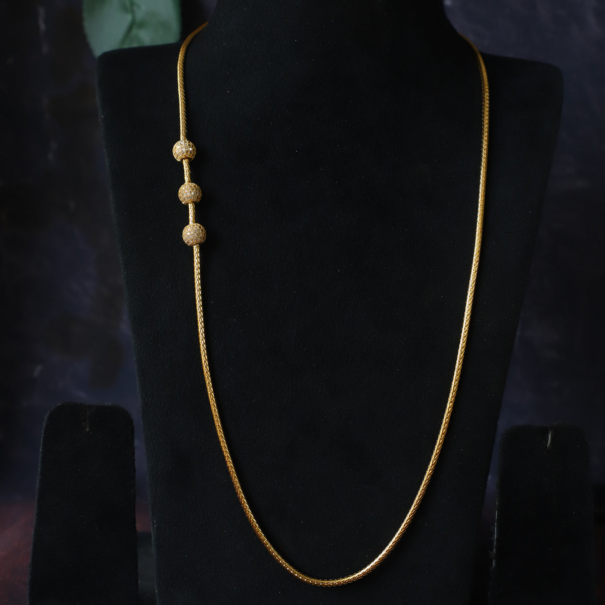 MILA CHAIN