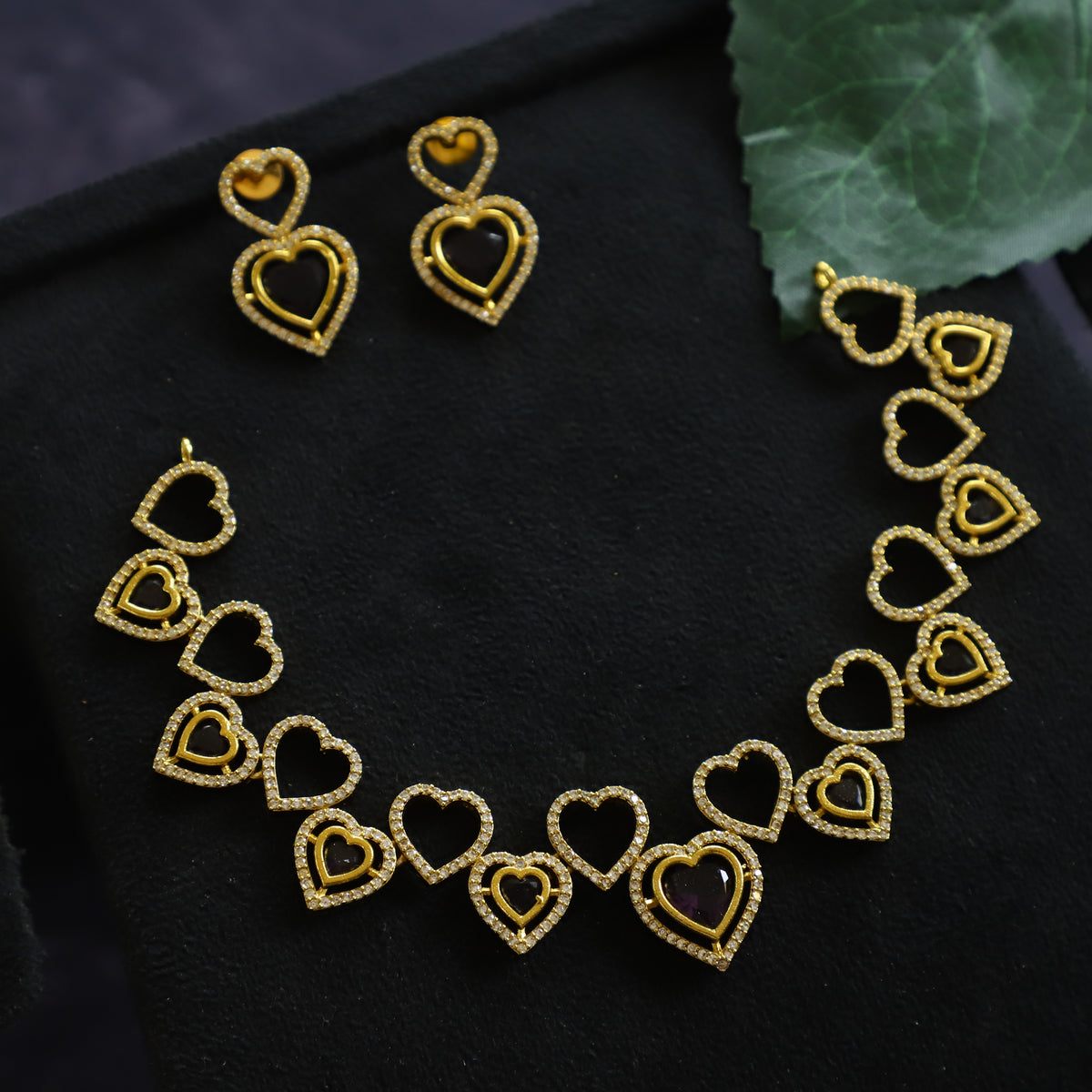 LEAH NECKPIECE
