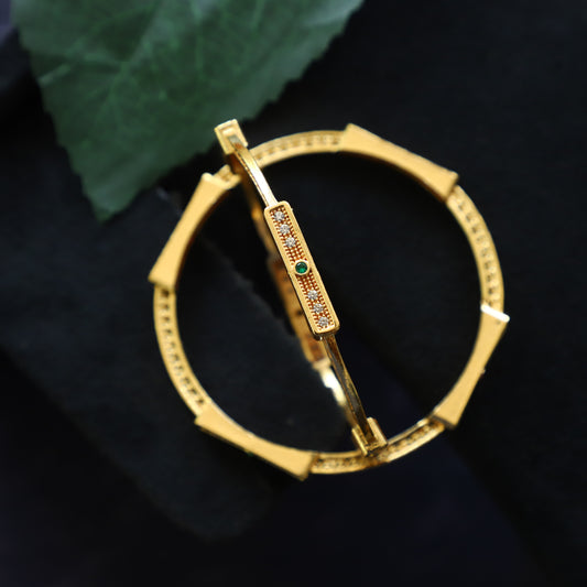 VINTAGE BANGLE