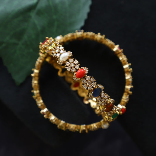 VICTORIA BANGLES