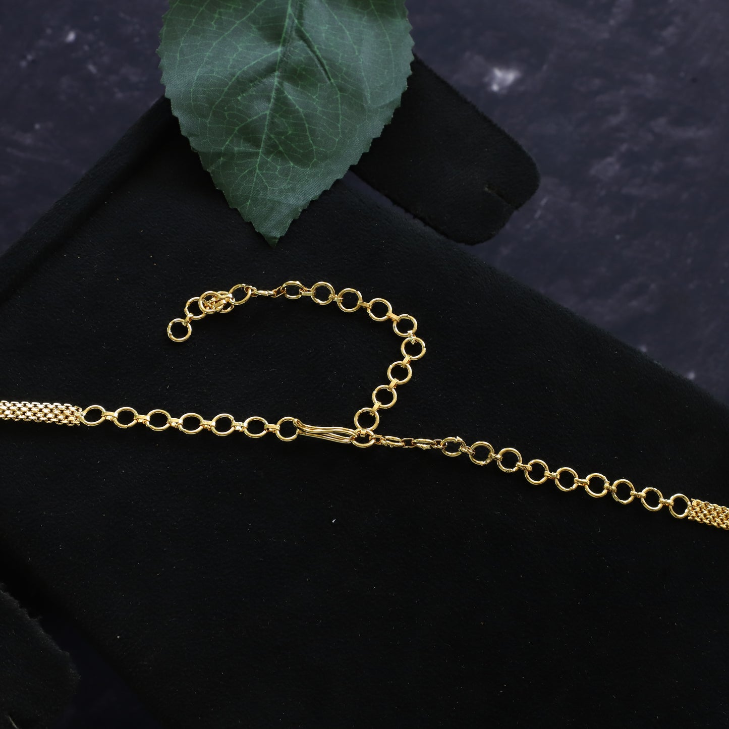 AVA HIPCHAIN