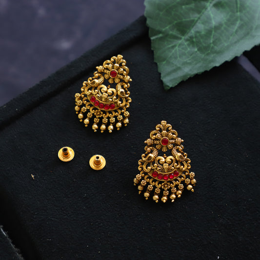 BEELA EARRING