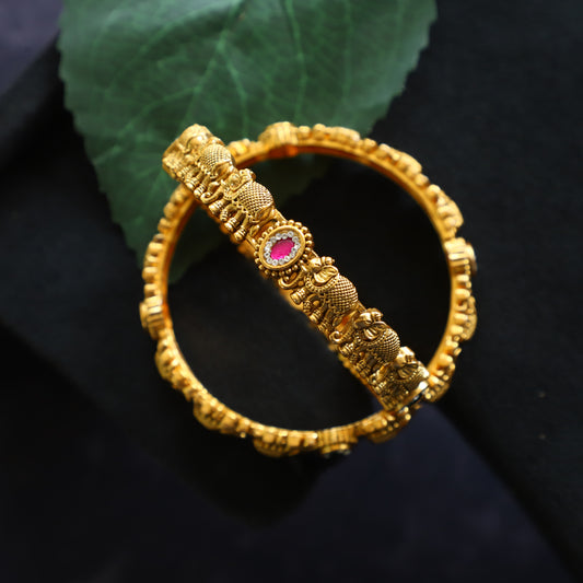 NICOLE BANGLE