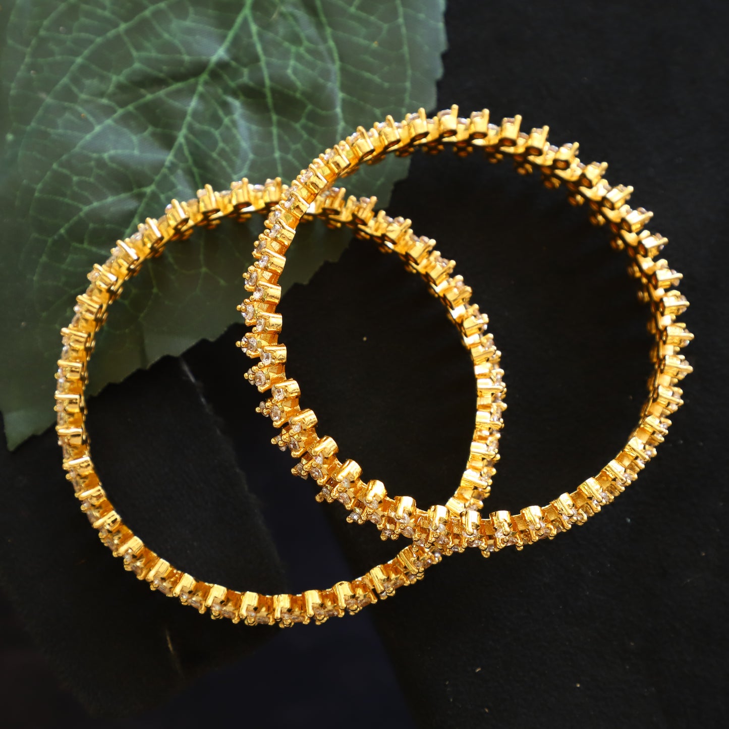 FLORAL BANGLE