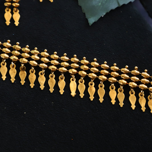 LOLA NECKPIECE