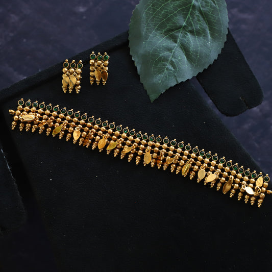 THEA NECKPIECE