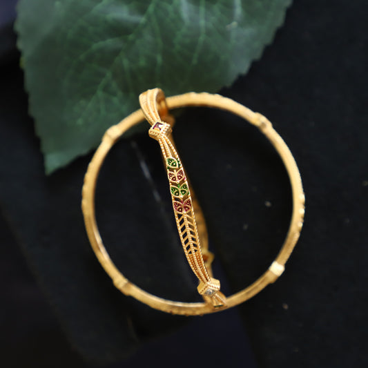 LEE BANGLE