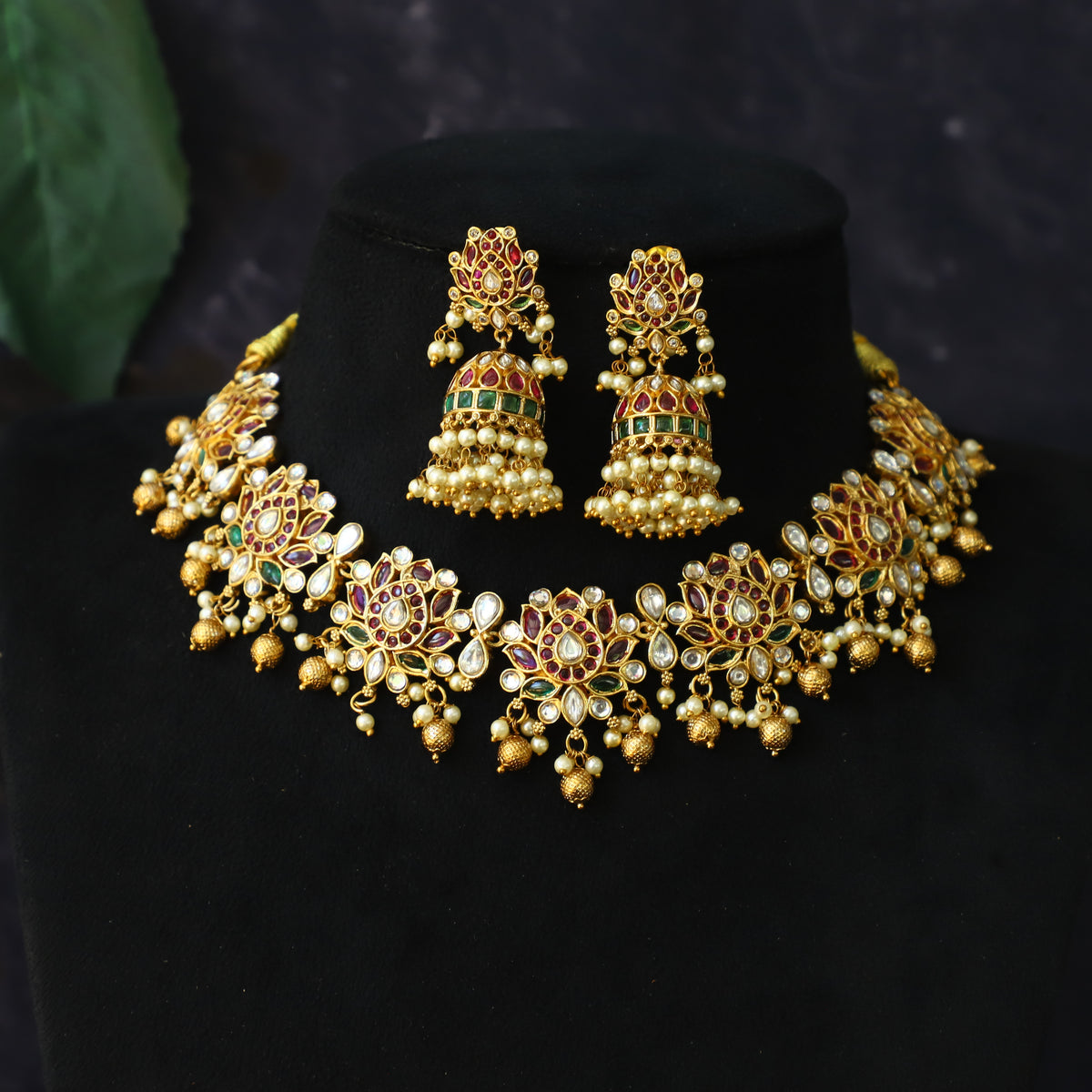 KAMAL NECKPIECE