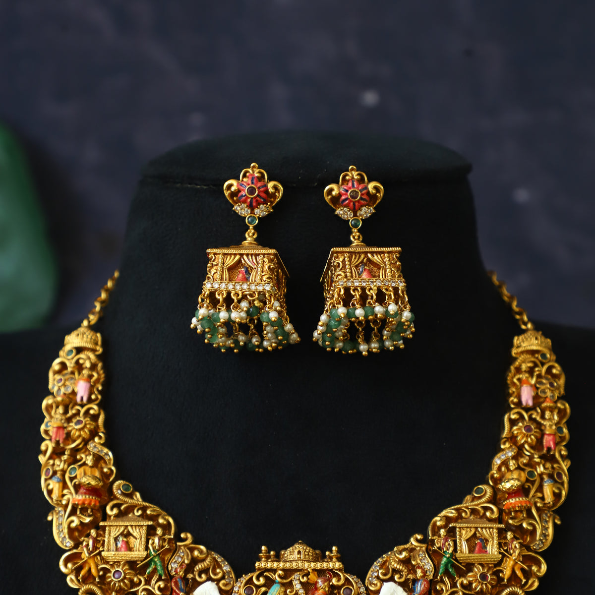 PALLAK NECKPIECE