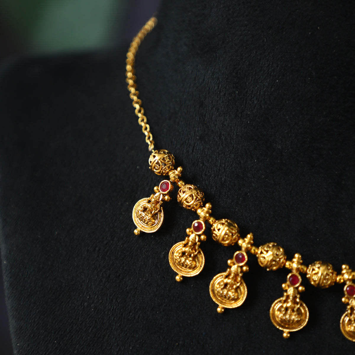 ZION NECKPIECE