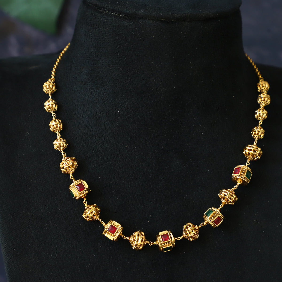 TRENDY BALL CHAIN